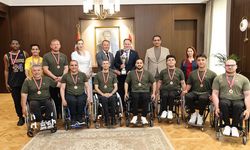 Öztürkler: 'Tekerlekli sandalyeli sporcuların başarısı gurur kaynağımız'
