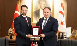 Öztürkler: 'Yiğitcan Hekimoğlu gibi sporcularımızın başarıları gençlerimize ilham veriyor'
