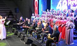 Bahar Esintileri Sanat Derneği Korosu Portakal Festivali'nde konser verdi