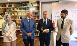 Ata Atun'un 'KKTC politik tarihi, Kıbrıs siyasetine akademik bakış' kitabının 18. cildi tanıtıldı