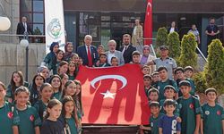 KKTC Aksakalı Öksüzoğlu Kayseri'de Kıbrıs gazileri ve öğrencilerle buluştu