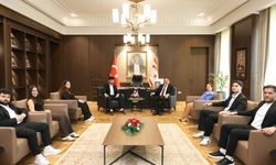 Öztürkler: 'Yükseköğrenimin mutfağındaki öğrencilerin Cumhuriyet Meclisi'nde kongre yapması önemli'
