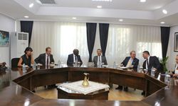 Bakan Ertuğruloğlu, BMGS'nin Kıbrıs Özel Temsilcisi ve UNFICYP Misyon Şefi Diagne ile görüştü