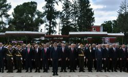 29 Ekim Cumhuriyet Bayramı: Lefkoşa Atatürk Anıtı'nda tören düzenlendi