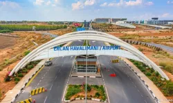 Ercan Havalimanı otoparkında yeni uygulama: İlk 30 dakika ücretsiz