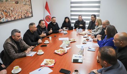 CTP, kamuda örgütlü beş sendika ile bir araya geldi