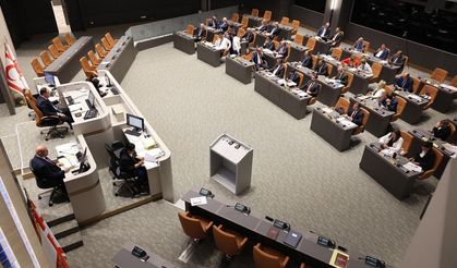 Maliye Bakanı Berova: 'Fiber optik ülke için yapılmış en büyük proje'