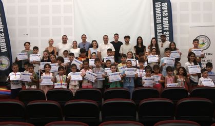 KTSYD Yüzme Kursları tamamlandı, kursiyerlere madalya ve başarı sertifikaları verildi