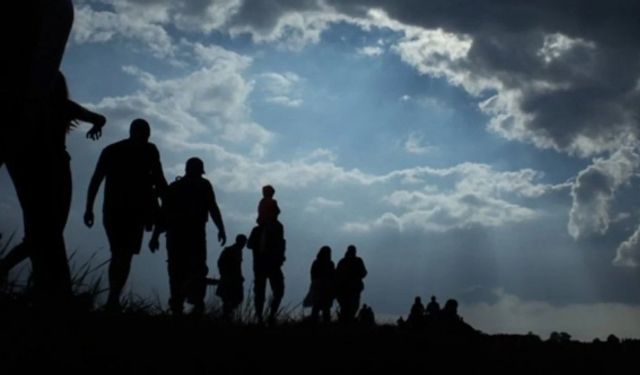 Güney Kıbrıs’a kaçak giren iki kişi ve ona yardım eden bir kişi tutuklandı