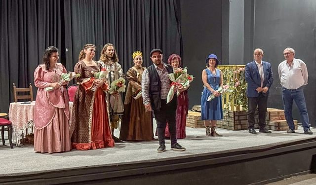 “Shakespeare’in Şen Kadınları” Lefke’de sahnelendi