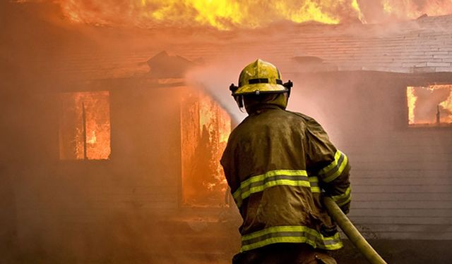 Gazimağusa'da bir apartman dairesinde yangın