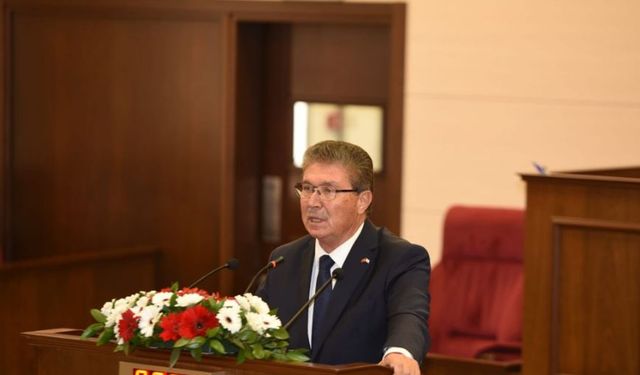 Üstel sosyal medya üzerinden Kıbrıs Türk halkına yapılan sözlü saldırılar için polise başvurduklarını açıkladı