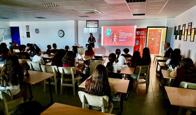 Güvenli internet kullanım eğitimi 40 okulda 4 bin öğrenciye verildi