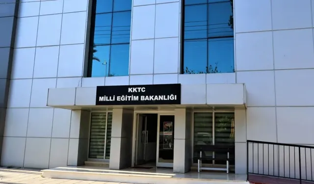 Milli Eğitim Bakanlığı: “Öğretmenlere yönelik tehdit ya da zorlayıcı herhangi bir tutum kesinlikle söz konusu değildir”