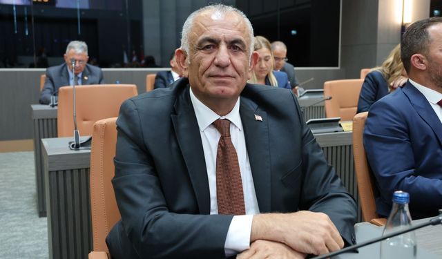 Çavuşoğlu: "15 Temmuz Türk milletinin verdiği onurlu direnişin simgesidir"