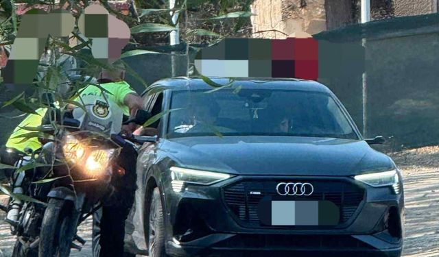 Lefkoşa trafik ekiplerinden kaçak taksicilik yapan sürücüye suçüstü