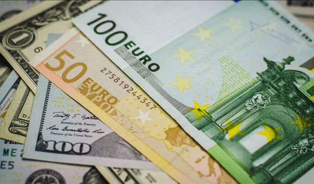 Euro 48,70 TL, sterlin 55,70 TL, dolar 41,60 TL’den işlem görüyor