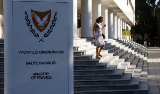 Rum Bayındırlık ve Ulaştırma Bakanlığı bütçesi Rum Meclisi'ne sunuldu