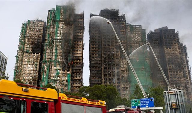 Hong Kong'daki sitede çıkan yangında hayatını kaybedenler 55'e yükseldi