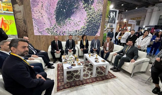 Ataoğlu, Travel Turkey İzmir Uluslararası Turizm Ticaret Fuar ve Kongresine katıldı