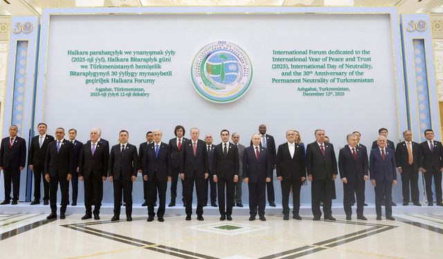 Erdoğan, Putin, Pezeşkiyan, Berdimuhamedov ve Şerif ile sohbet etti