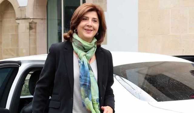 Holguin Yunanistan'da temaslarda bulundu