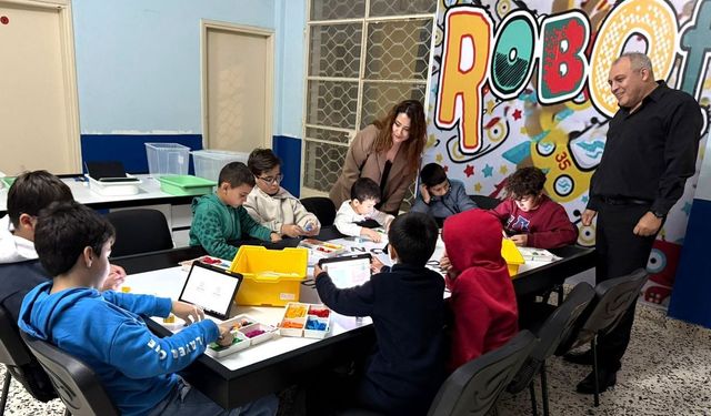 Paşaköy Gençlik Merkezinde robotik kodlama eğitimleri başladı