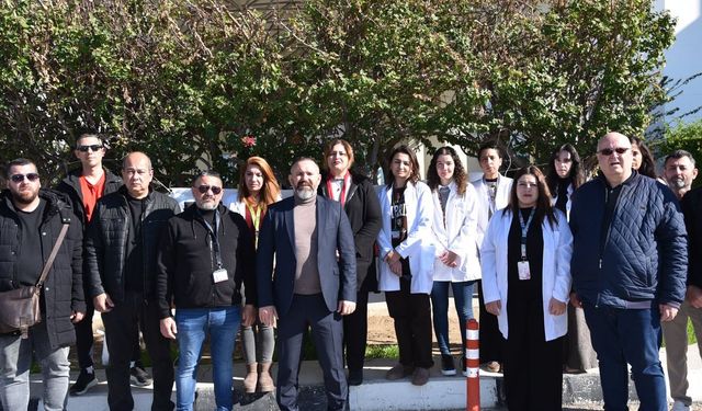 KTAMS, Gazimağusa Devlet Hastanesi Laboratuvarı'nda bir günlük uyarı grevi yaptı