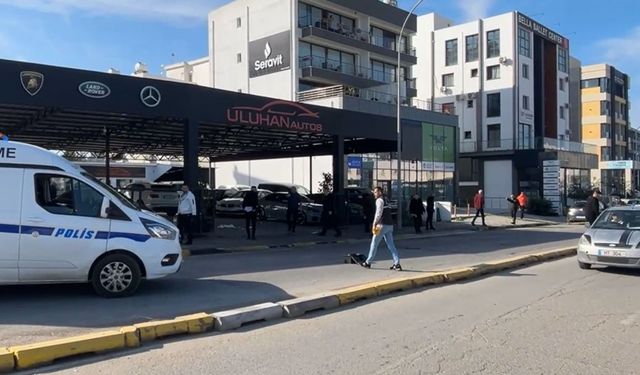 Lefkoşa'da oto galeriye silahlı saldırı: iki yaralı