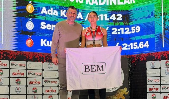 Ada Kafa, Jerfi Fıratlı U18 Türkiye Salon Şampiyonası'nda 800 metre şampiyonu