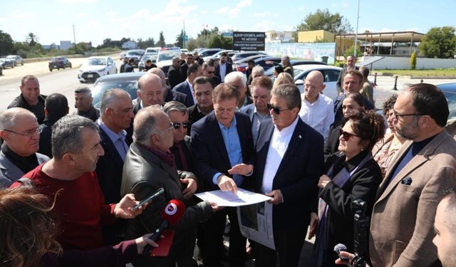 Başbakan Üstel, İskele-Boğaz Yolu proje alanında incelemelerde bulundu