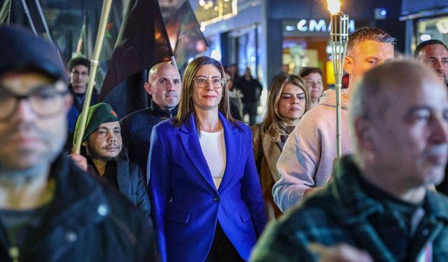 CTP 'Yolsuzluğa, Yoksulluğa ve Yok Oluşa Hayır' eylemine katılarak destek verdi