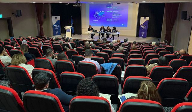 AB Bilgi Merkezi 'Bilimde Yapay Zekâ' paneli düzenledi