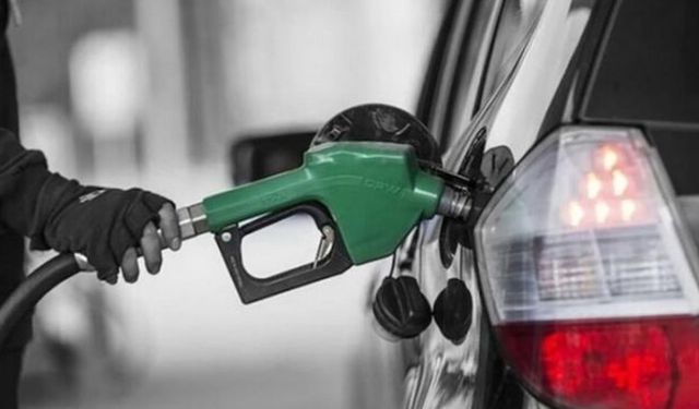 Akaryakıt fiyatlarına 4 TL zam: