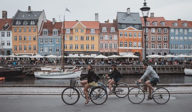 Danimarka halkı genel seçim için sandık başında