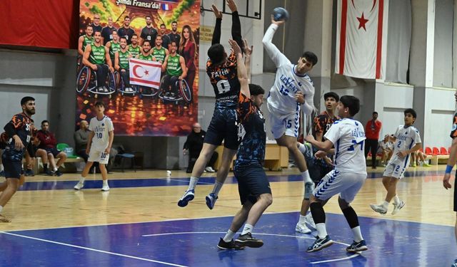 Girne'de Hentbol Gecesi