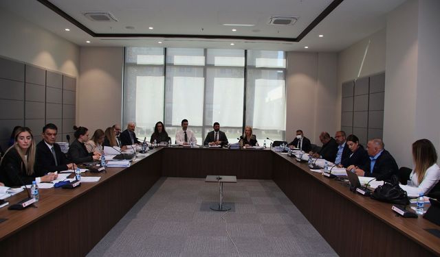 İdari, Kamu ve Sağlık İşleri Komitesi toplandı