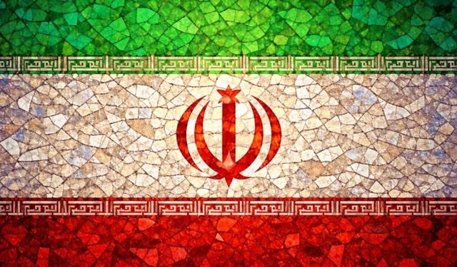 İran: Türkiye'ye füze atmadık