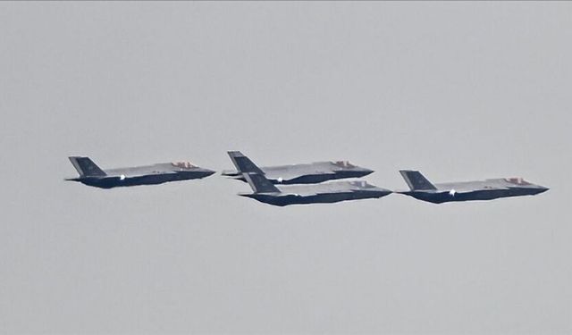 İspanya, İran'a yönelik saldırılara katılan ABD uçaklarına hava sahasını kapattı