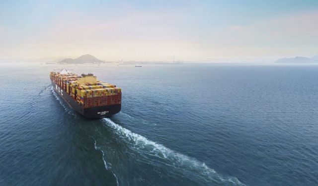 İsrailli sağlık çalışanları Rum limanlarından konteyner gemisi ile İsrail'e geri götürülüyor