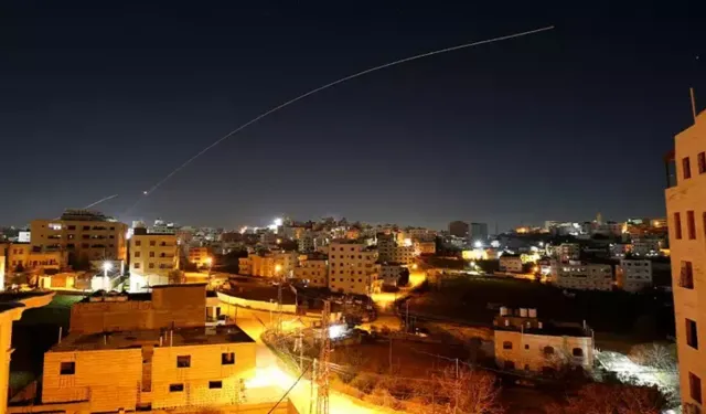 Savaş kızıştı: İran'dan Tel Aviv'e bombardıman
