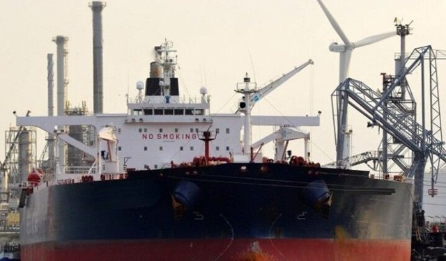 Uraloğlu: 'Karadeniz'de petrol tankerinin İDA ile vurulduğunu düşünüyoruz'