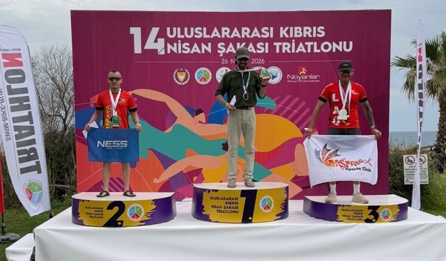 14. Nisan Şakası Mahdi ve Mine'nin