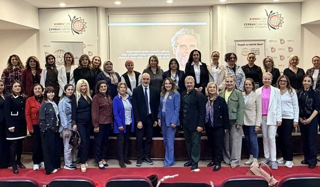 GİKAD, 'Siyaset ve Liderlik Okulu' eğitim programının üçüncüsünü başlattı