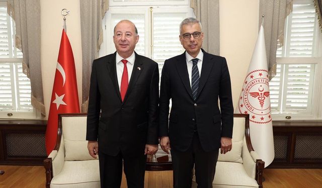 Hakan Dinçyürek, İstanbul'da Türkiye Sağlık Bakanı Memişoğlu ile görüştü