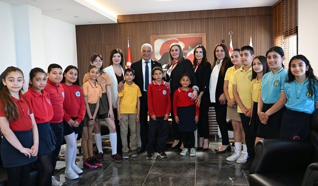 Özçınar: 'Çocuklar geleceğin teminatıdır'