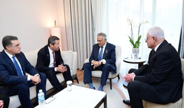 Pakistan'dan KKTC ile diplomatik temas mesajı: Dar, Ertuğruloğlu ile görüştü