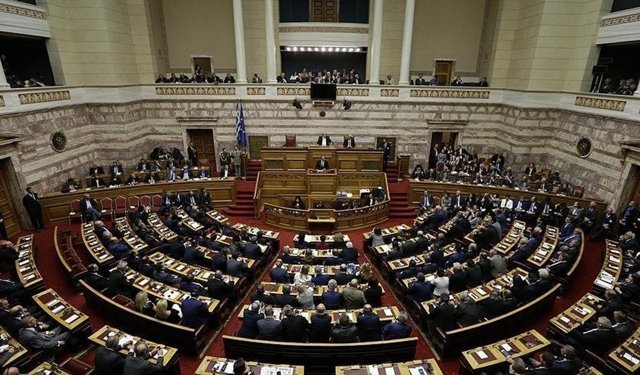 Yunanistan'da yolsuzluk soruşturması nedeniyle kabine değişikliği yapıldı