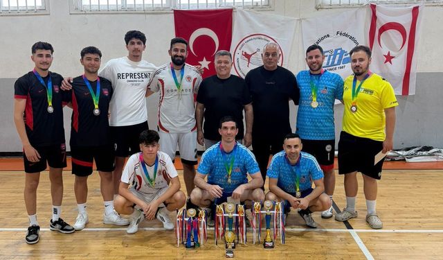 Futbol tenisinde Gençlik Kupası yapıldı