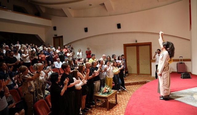 'Hafifletici Sebepler' İskele'de sahnelendi
